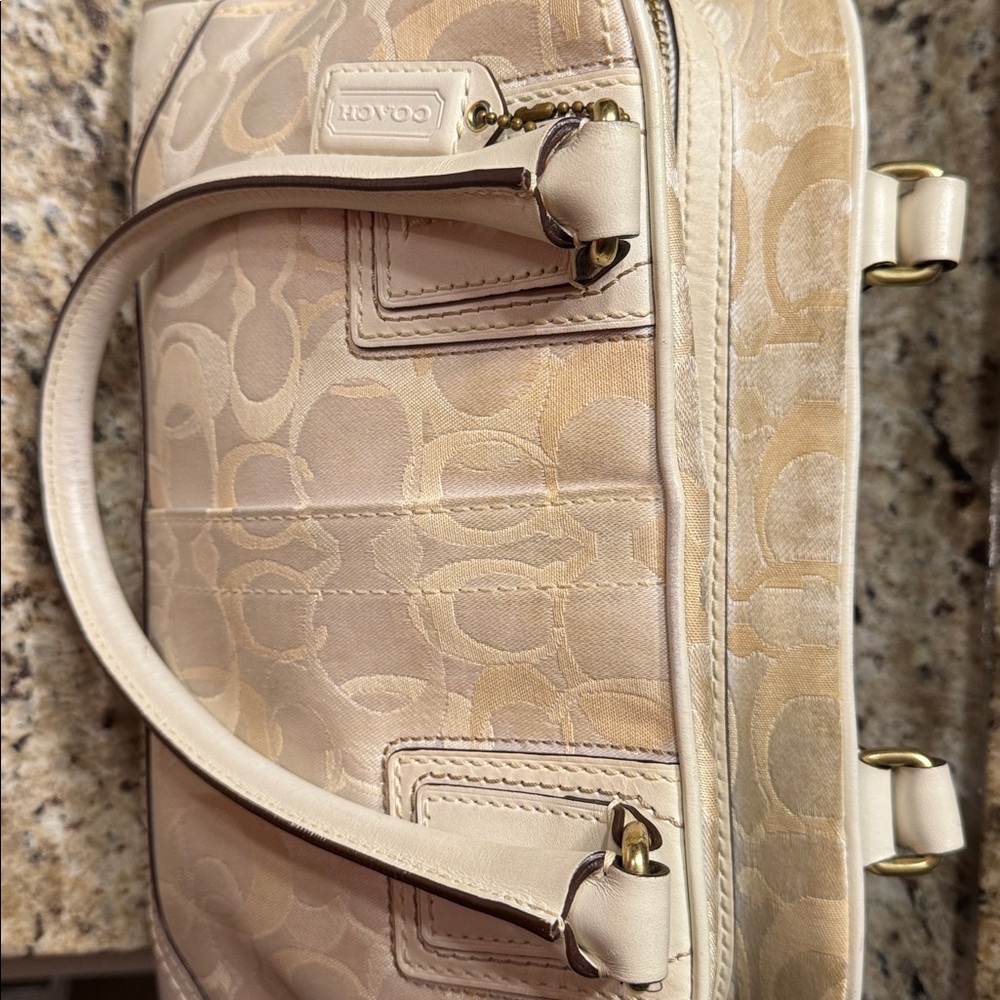 White coach bag - Picture 12 of 15